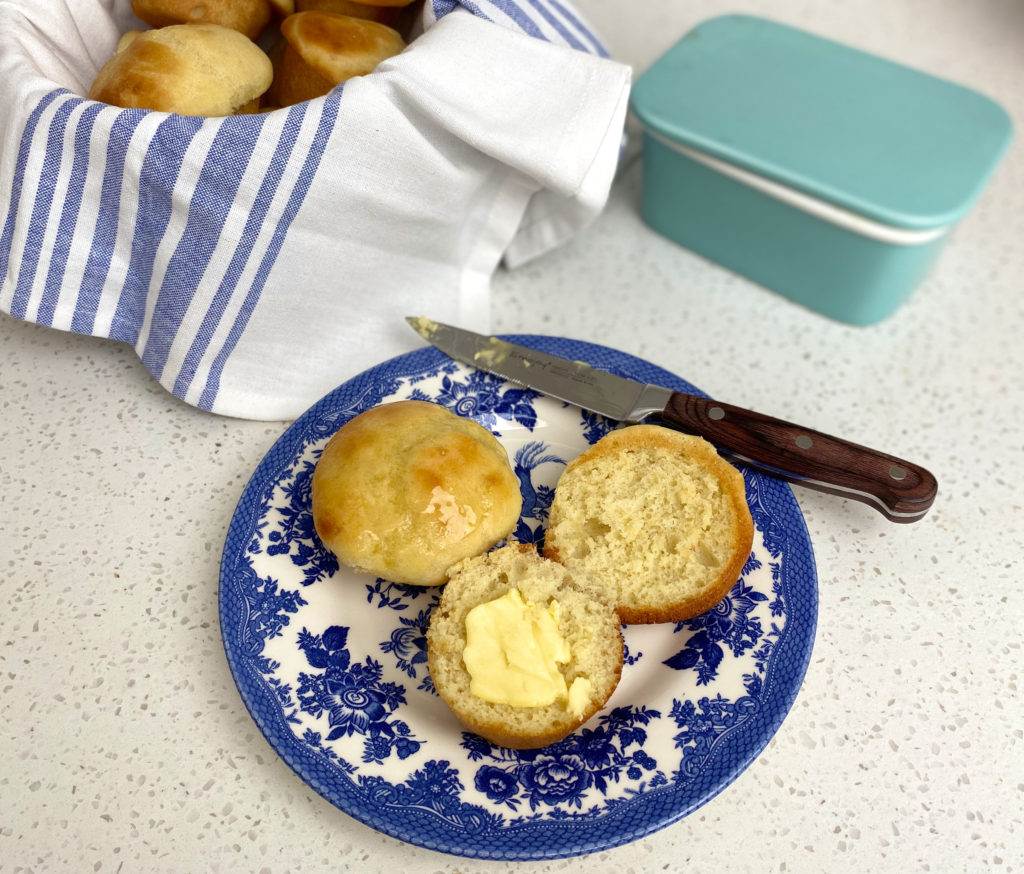 dinner rolls on a plate