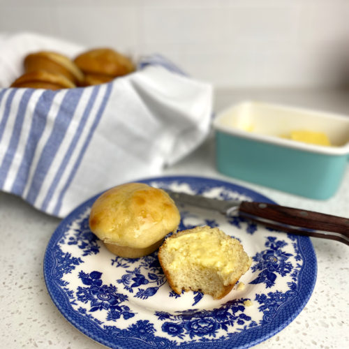 Quick and easy dinner rolls