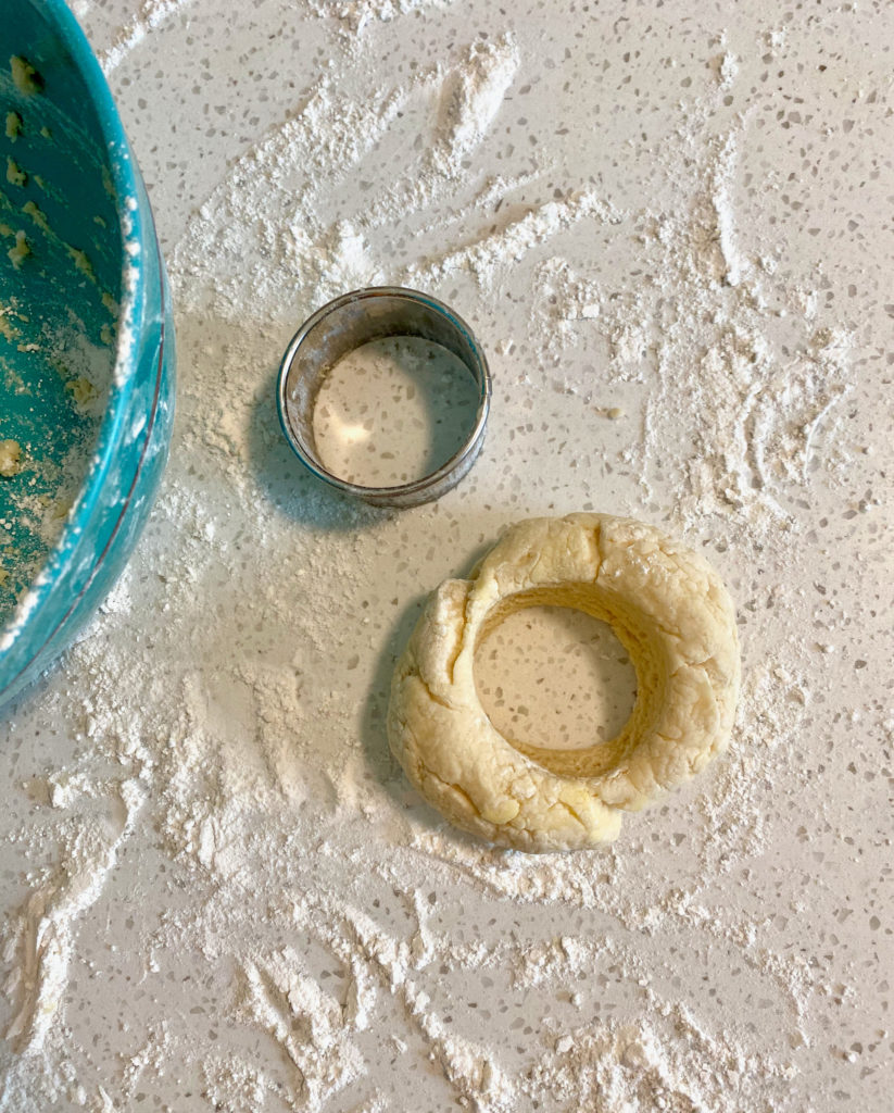 Cutting dough for classic scones